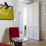 G-rough, Rome, A Member Of Design Konukevi Roma