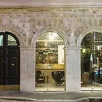 Konukevi G-rough, Rome, A Member Of Design 4*