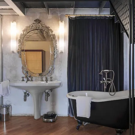 G-rough, Rome, A Member Of Design Casa de hóspedes 4*