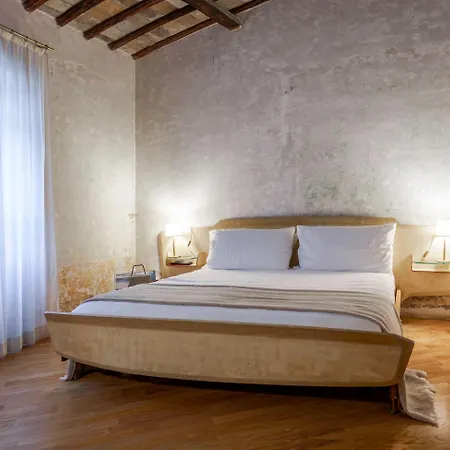 G-rough, Rome, A Member Of Design Casa de hóspedes 4*