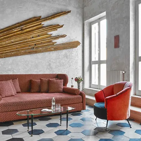 G-rough, Rome, A Member Of Design 4*