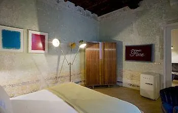 G-rough, Rome, A Member Of Design Affittacamere Roma