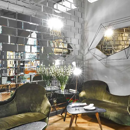 G-rough, Rome, A Member Of Design Affittacamere Roma
